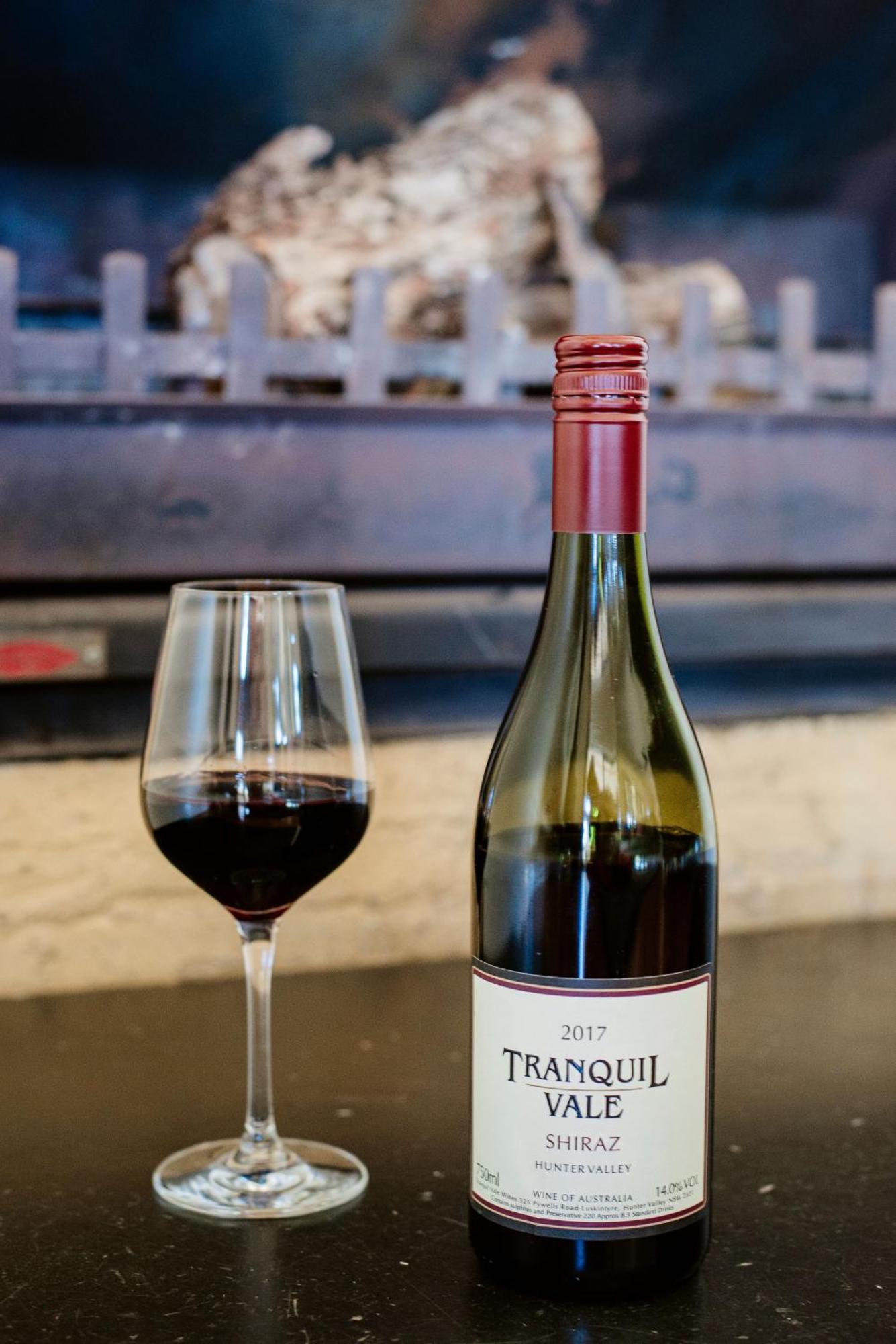 ホテル Tranquil Vale Vineyard Luskintyre エクステリア 写真